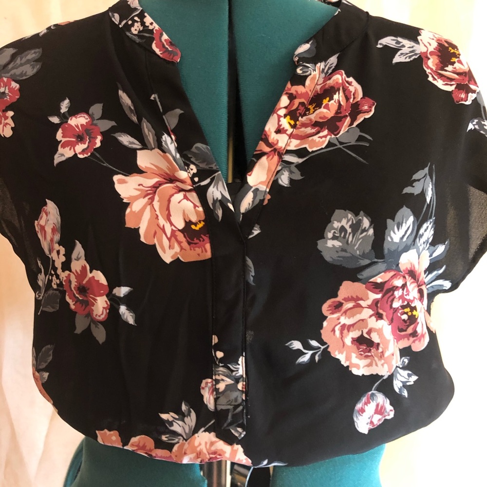 Lightweight Women’s Crop Top